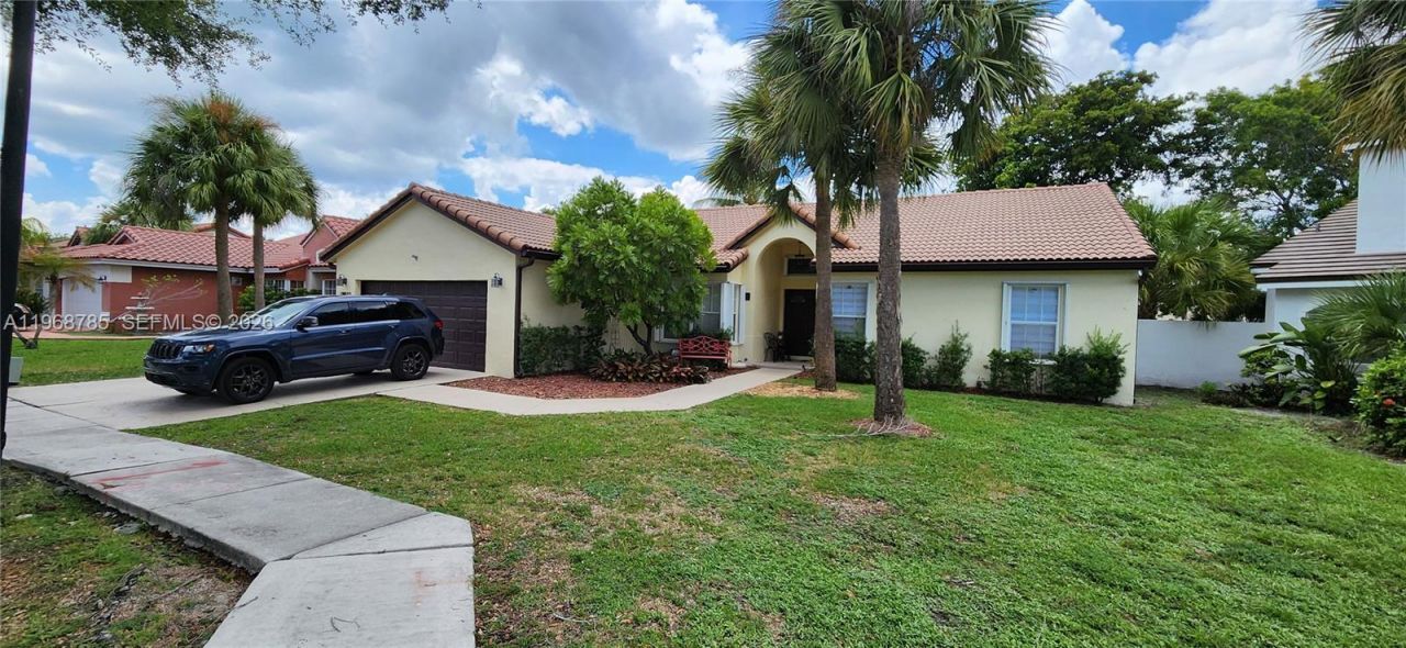 19922 NW 88th Ave, Miami, FL 33018 Photo