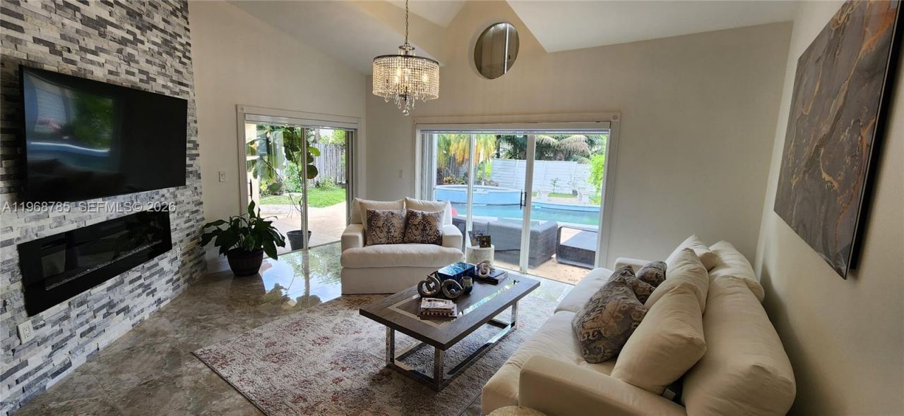 19922 NW 88th Ave, Miami, FL 33018 Photo