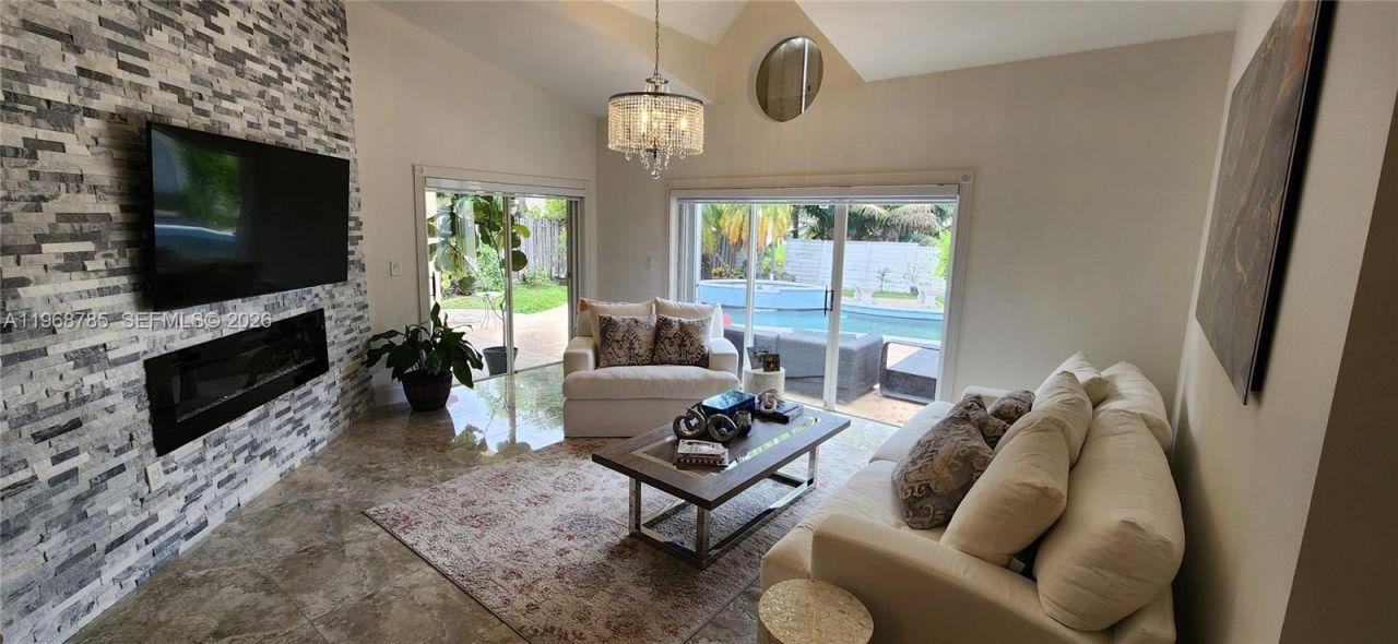 19922 NW 88th Ave, Miami, FL 33018 Photo