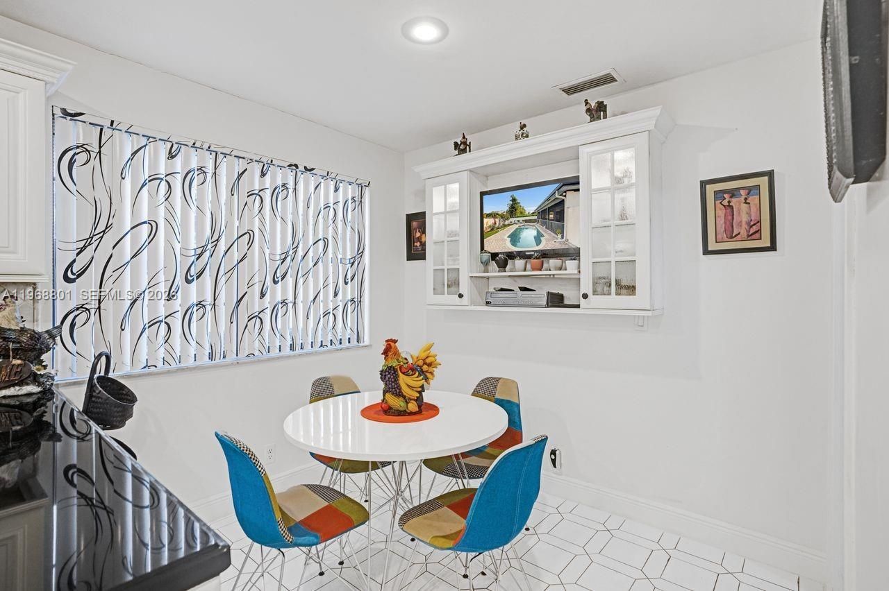 8084 Buttonwood Cir, Tamarac, FL 33321 Photo