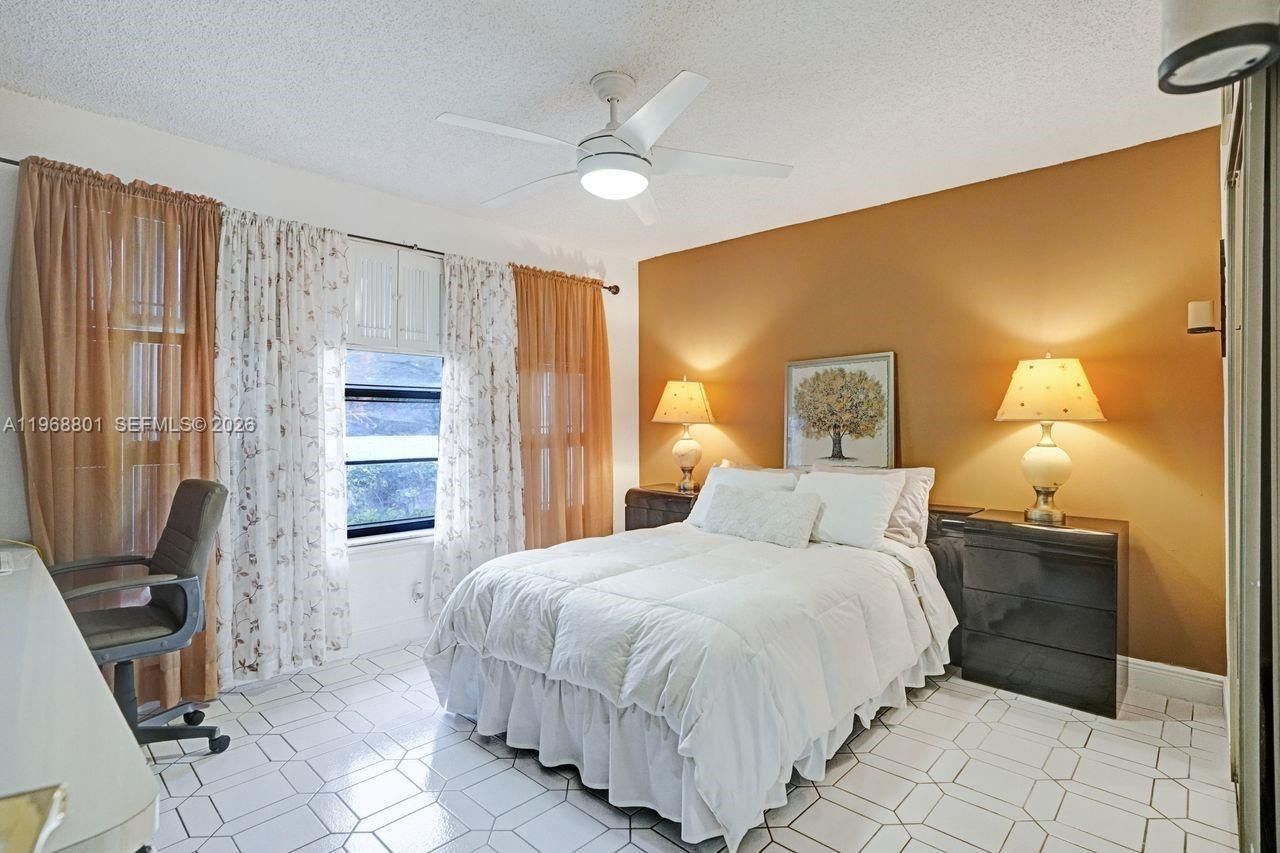 8084 Buttonwood Cir, Tamarac, FL 33321 Photo