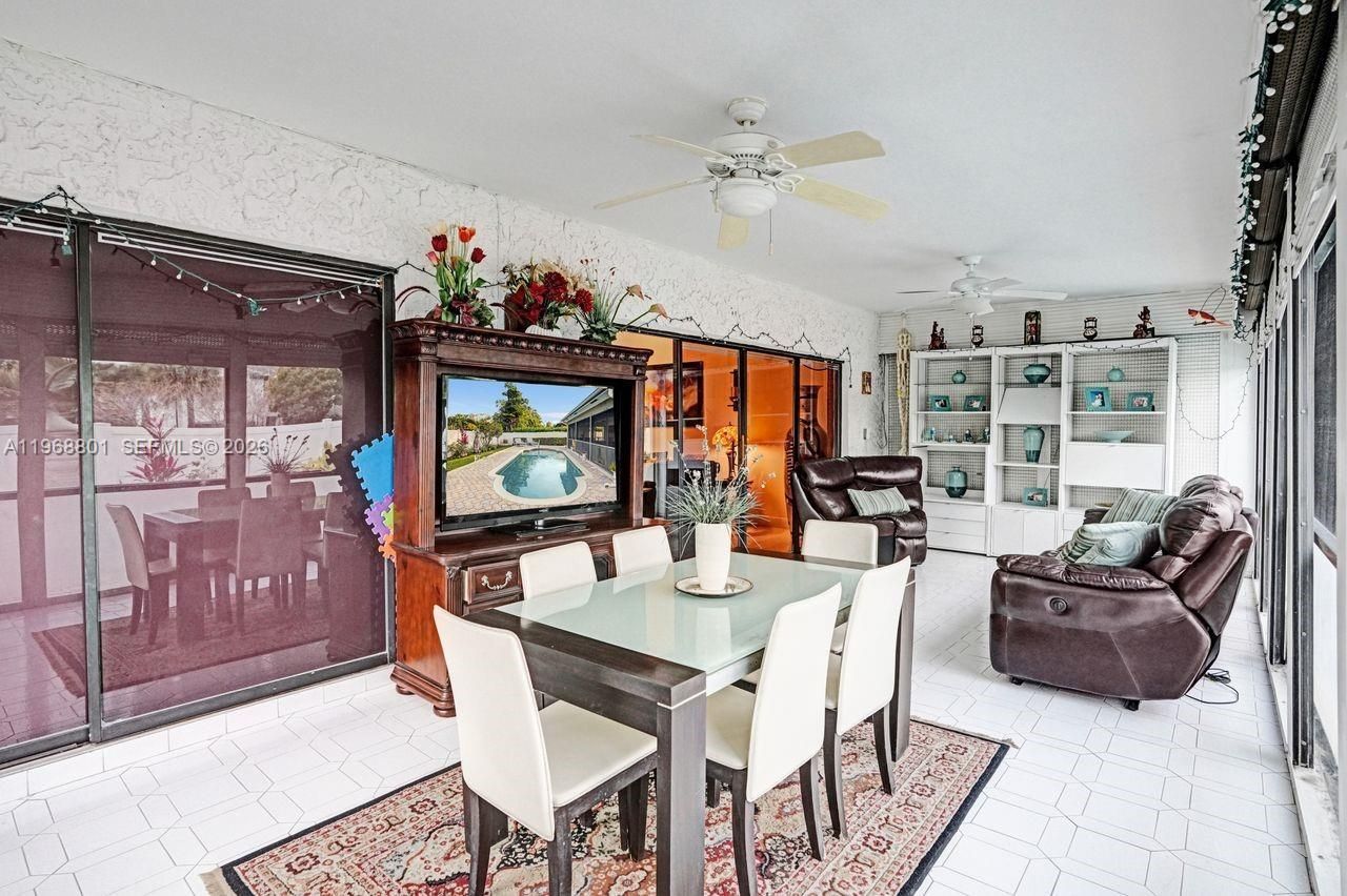 8084 Buttonwood Cir, Tamarac, FL 33321 Photo