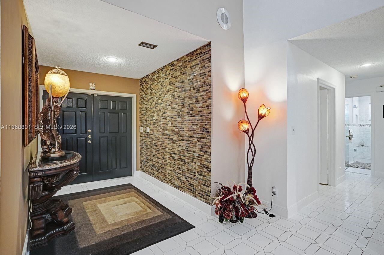 8084 Buttonwood Cir, Tamarac, FL 33321 Photo