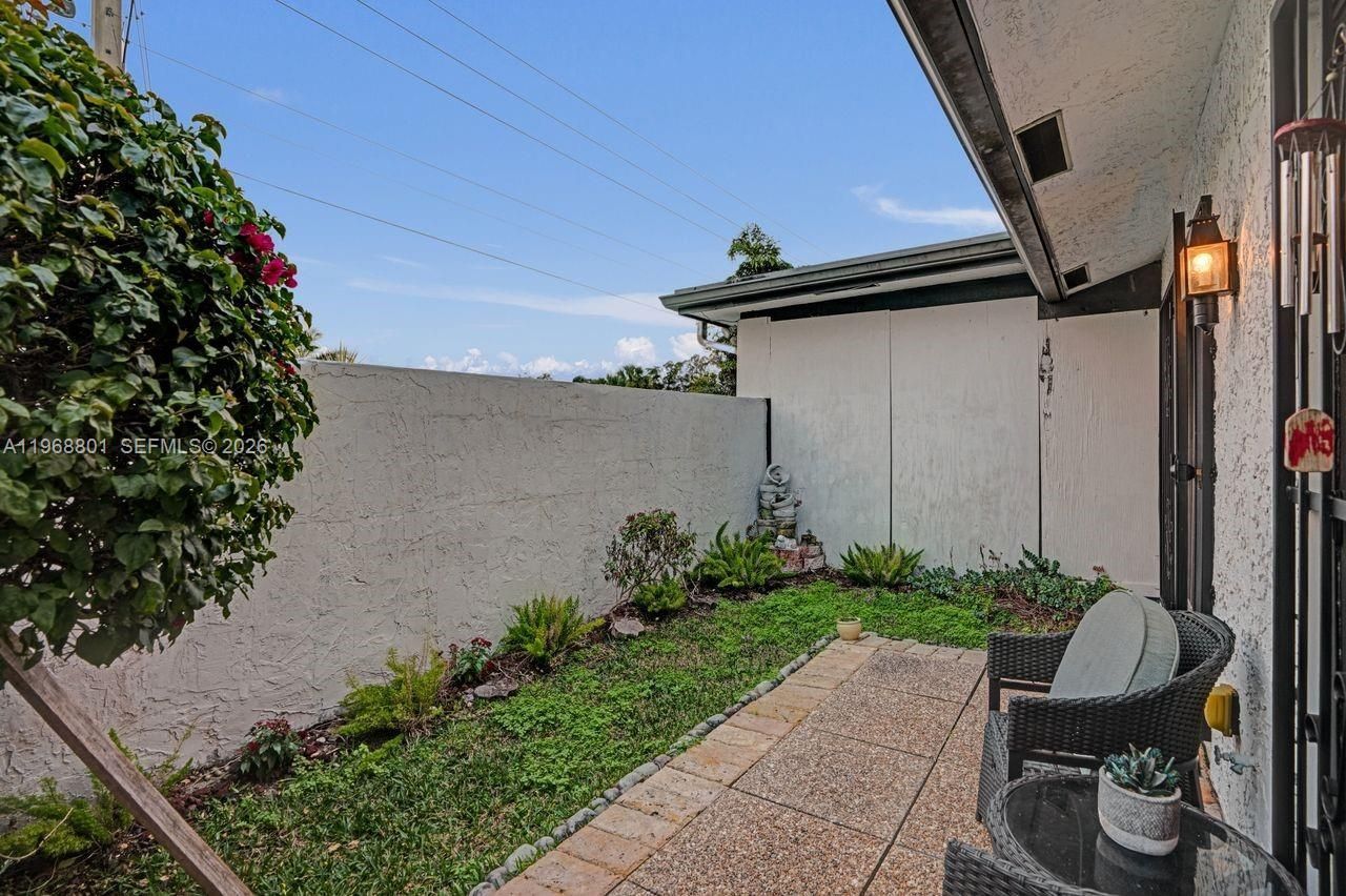 8084 Buttonwood Cir, Tamarac, FL 33321 Photo