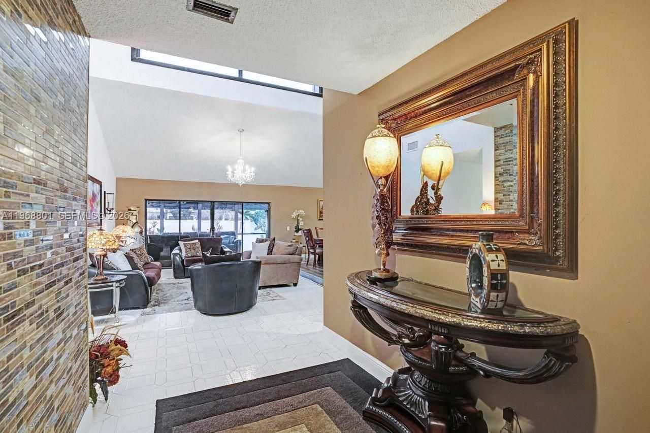 8084 Buttonwood Cir, Tamarac, FL 33321 Photo