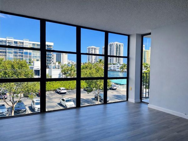 800 Parkview Dr, Unit 417, Hallandale Beach, FL 33009