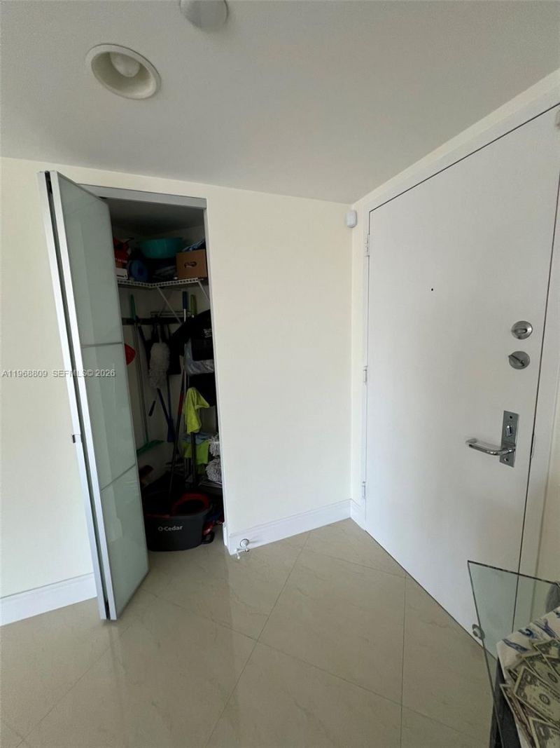 3530 Mystic Pointe Dr , Unit 1215, Aventura, FL 33180 Photo