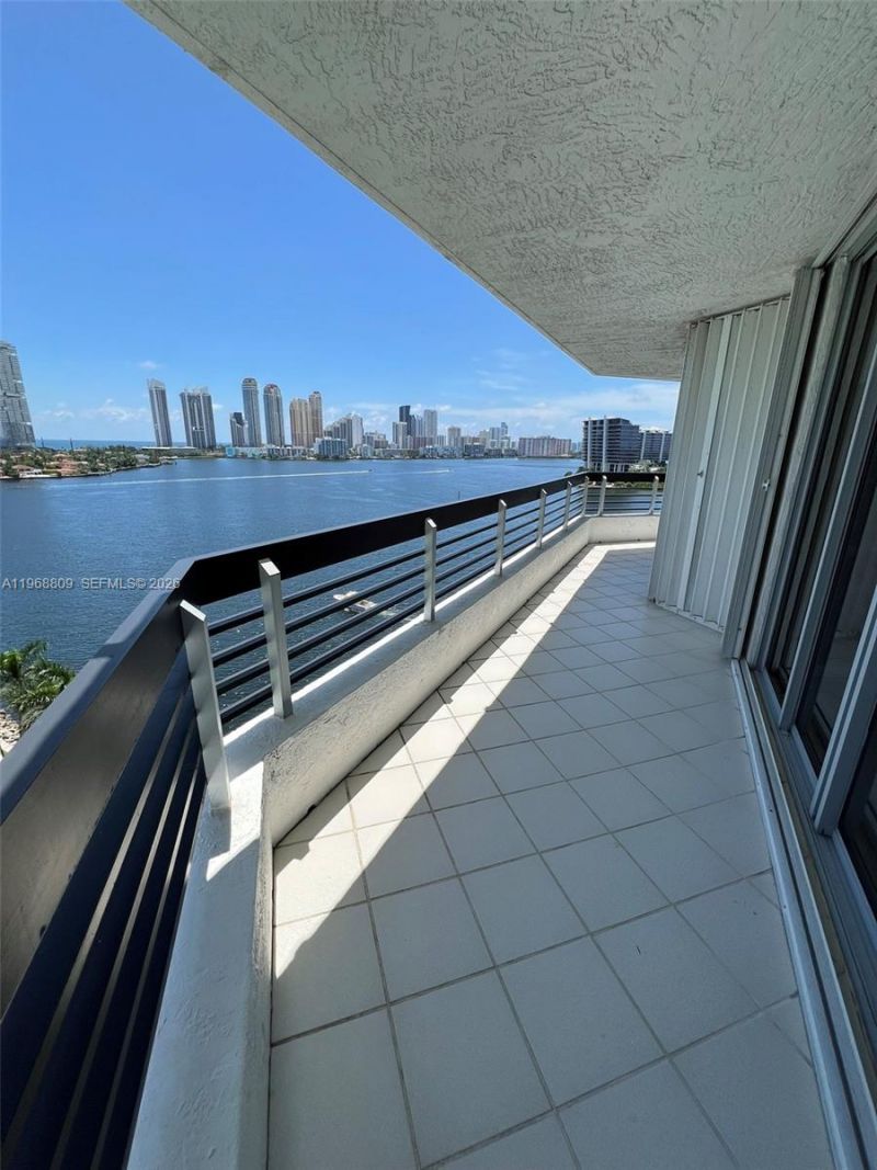 3530 Mystic Pointe Dr , Unit 1215, Aventura, FL 33180 Photo