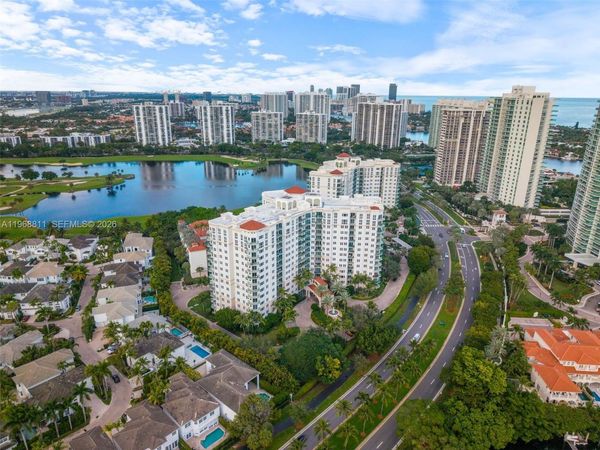 19900 E Country Club Dr , Unit 616, Aventura, FL 33180