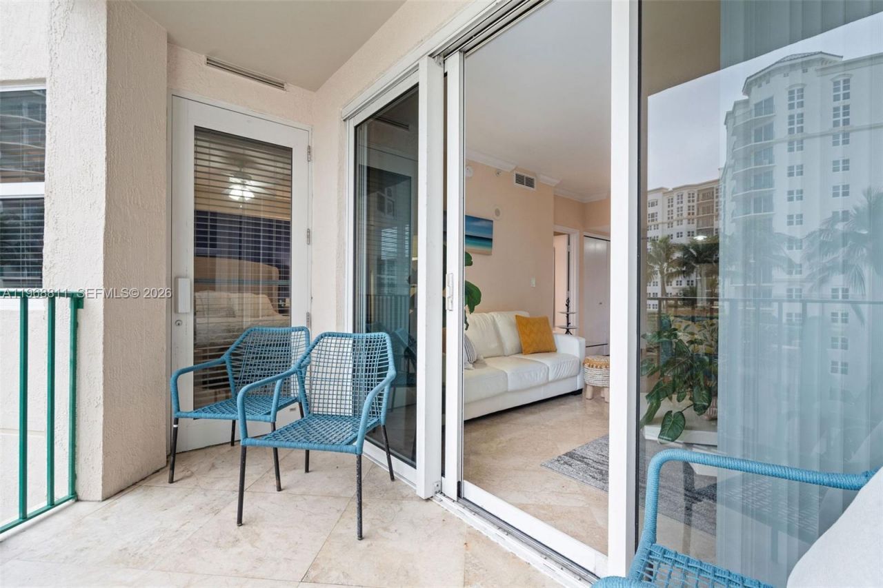 19900 E Country Club Dr , Unit 616, Aventura, FL 33180 Photo