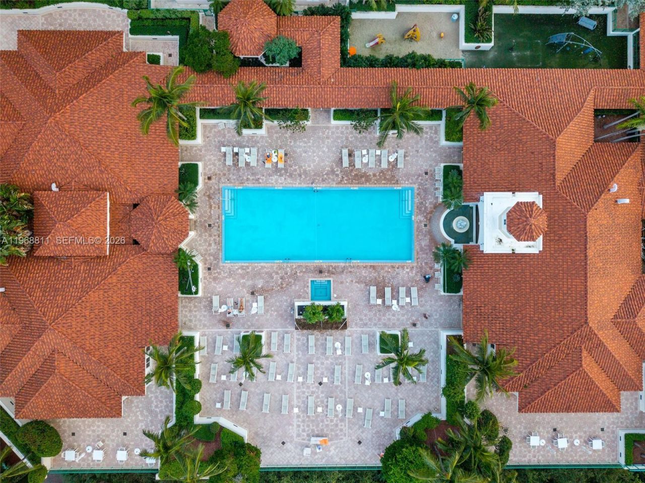 19900 E Country Club Dr , Unit 616, Aventura, FL 33180 Photo