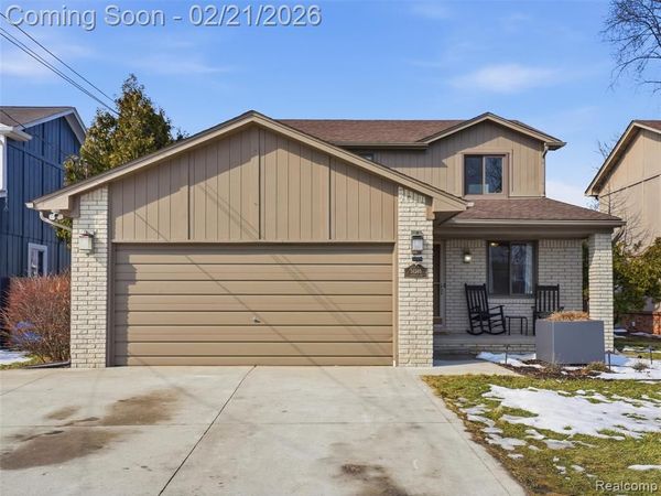 34245 Jefferson Avenue, Harrison Twp, MI 48045