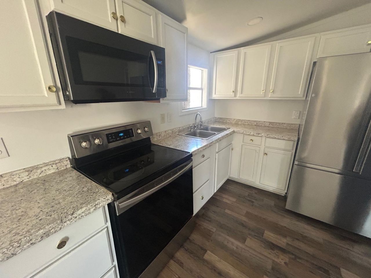 101 Dubbs Ave Photo 2