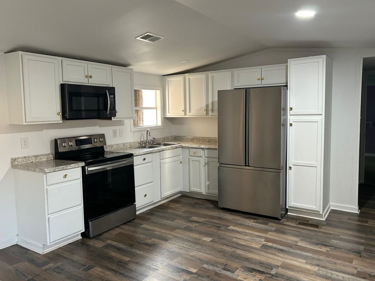 101 Dubbs Ave Photo 7