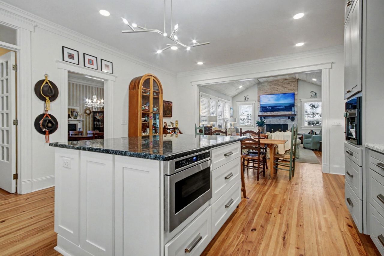 416 Front St. Photo 13