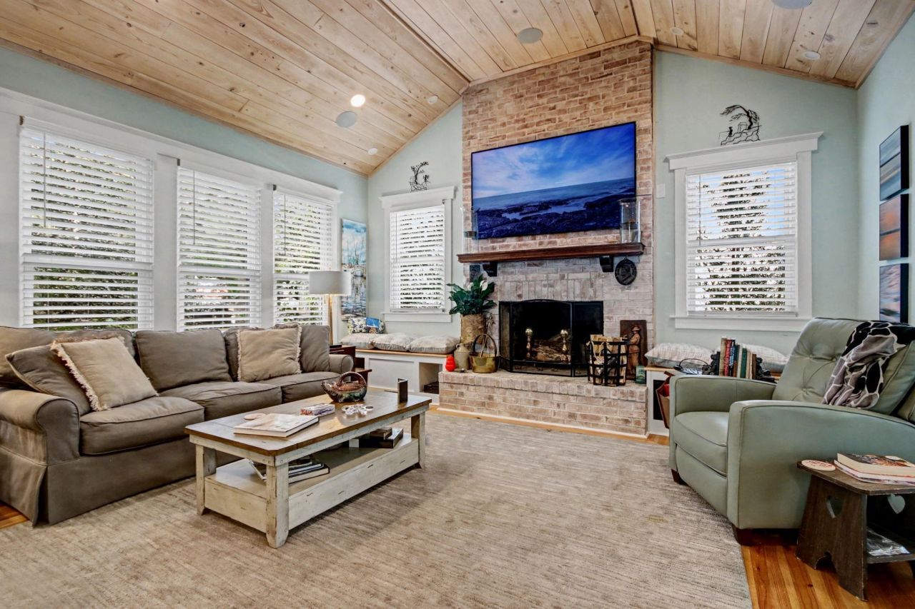 416 Front St. Photo 16