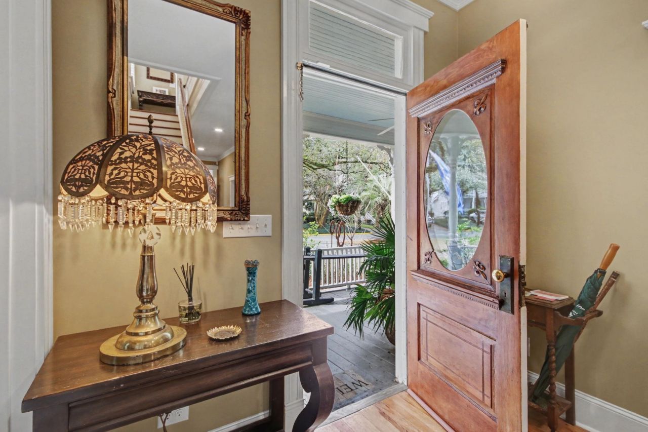 416 Front St. Photo 6