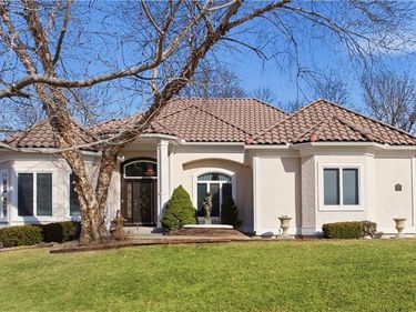 4405 N Hickory Lane, Kansas City, MO 64116