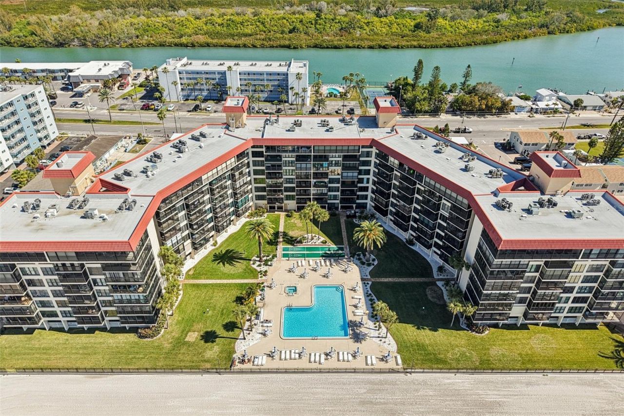 18304 Gulf Boulevard, Unit 607, Redington Shores, FL 33708 Photo