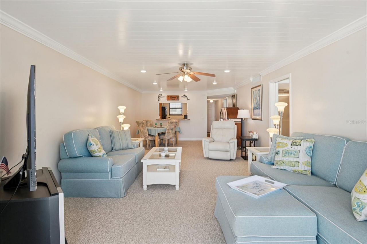18304 Gulf Boulevard, Unit 607, Redington Shores, FL 33708 Photo