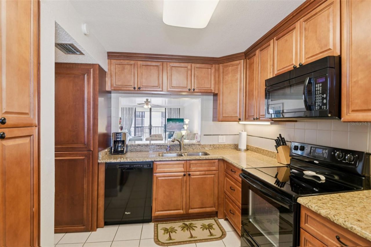 18304 Gulf Boulevard, Unit 607, Redington Shores, FL 33708 Photo