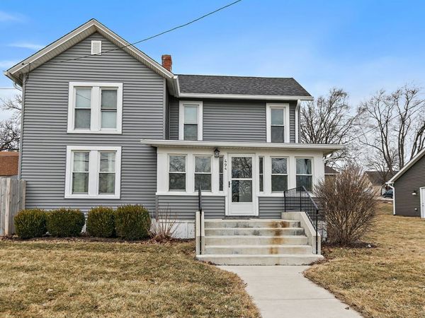 494 N Walnut Street, South Elgin, IL 60177