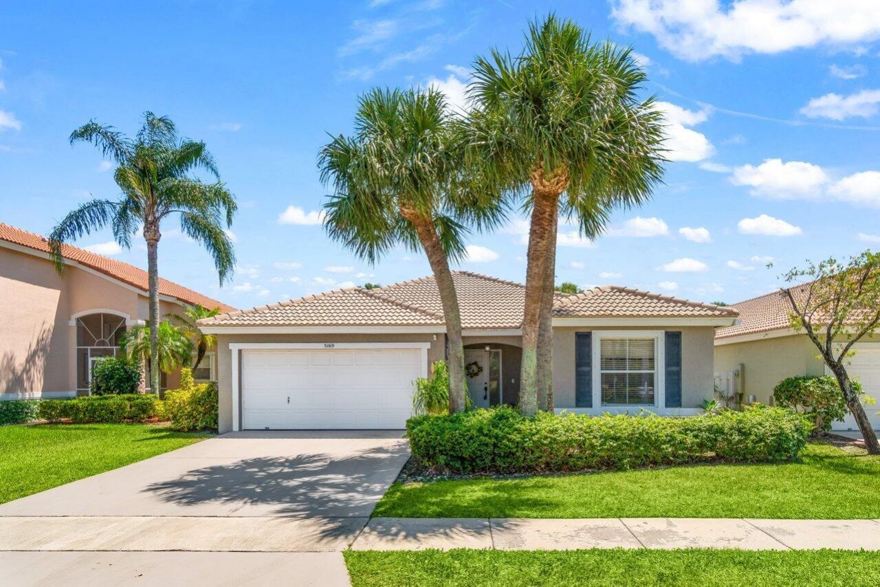5169 Prairie Dunes Village Circle, Lake Worth, FL 33463 Main Photo