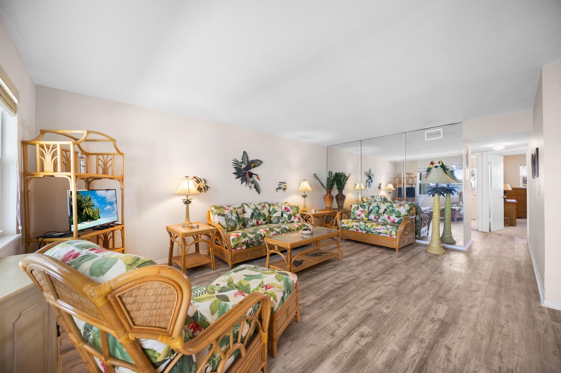 100 Shore Court, Unit 104, North Palm Beach, FL 33408 Photo