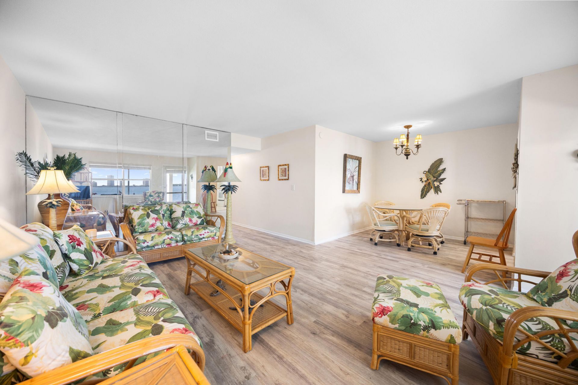 100 Shore Court, Unit 104, North Palm Beach, FL 33408 Photo