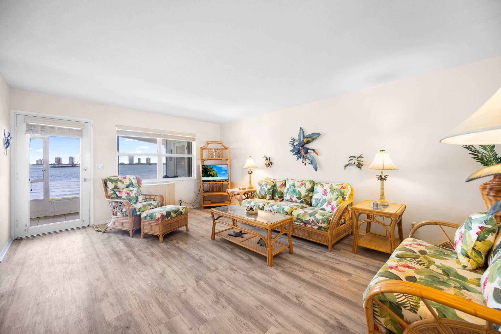 100 Shore Court, Unit 104, North Palm Beach, FL 33408 Photo