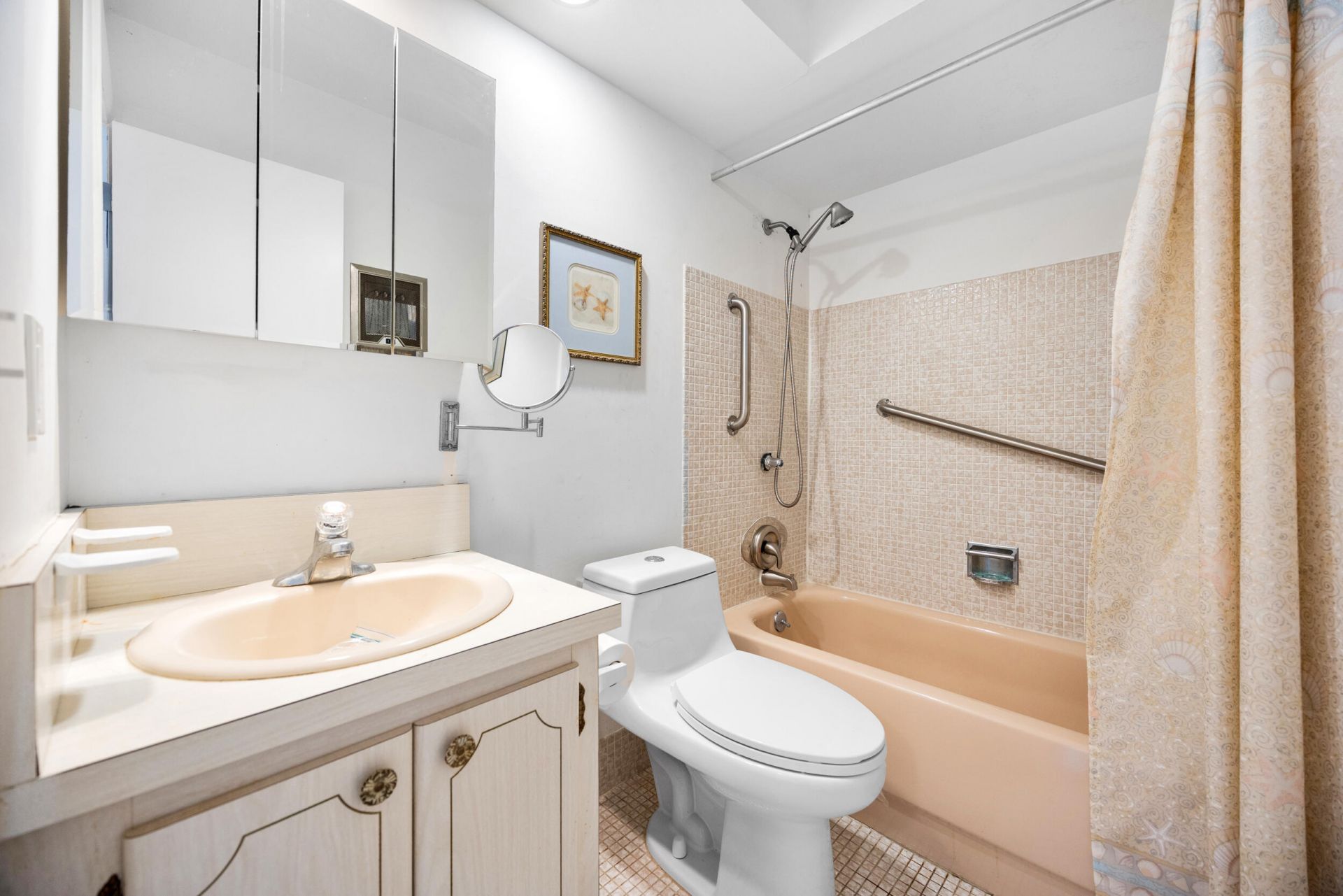 100 Shore Court, Unit 104, North Palm Beach, FL 33408 Photo