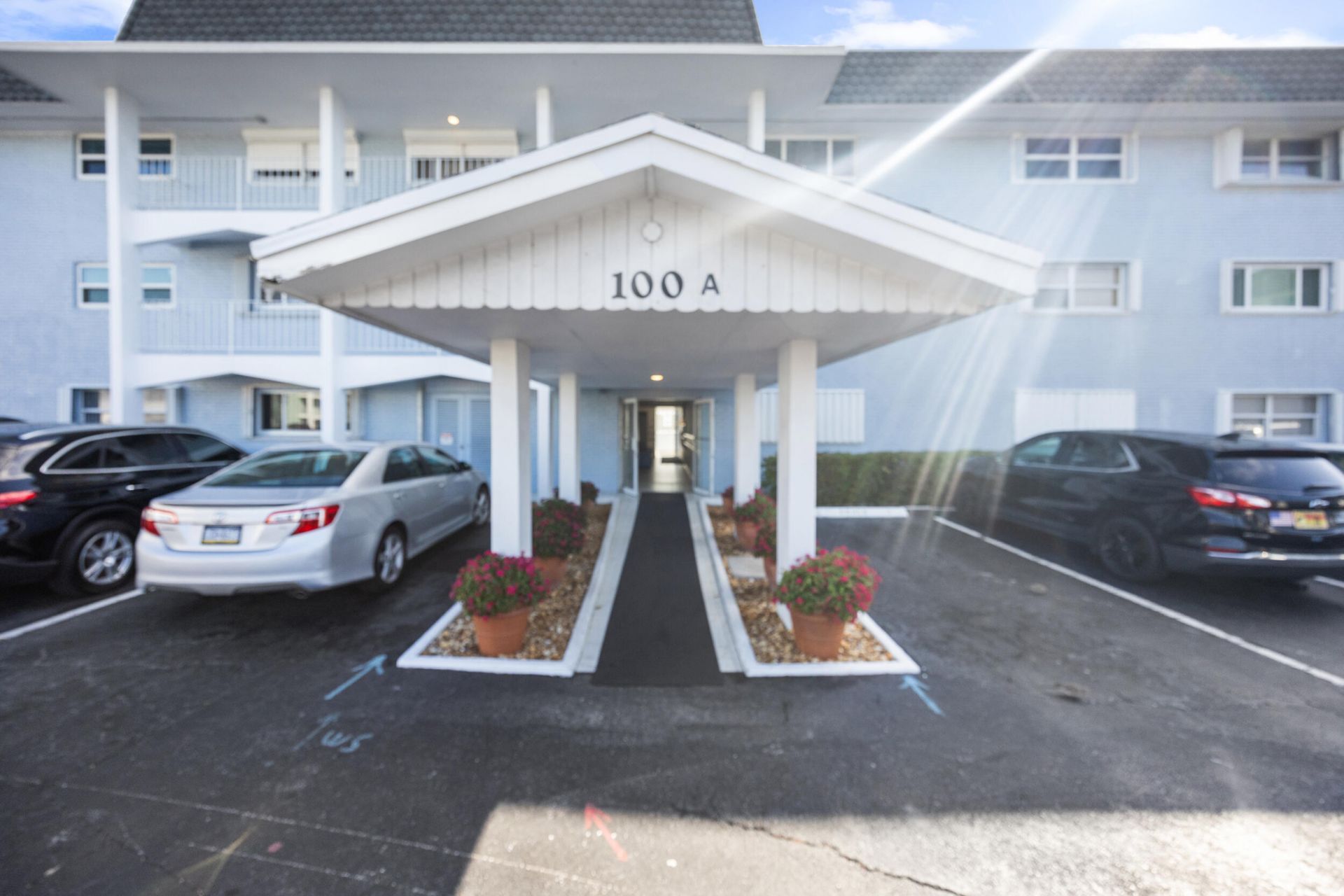 100 Shore Court, Unit 104, North Palm Beach, FL 33408 Photo