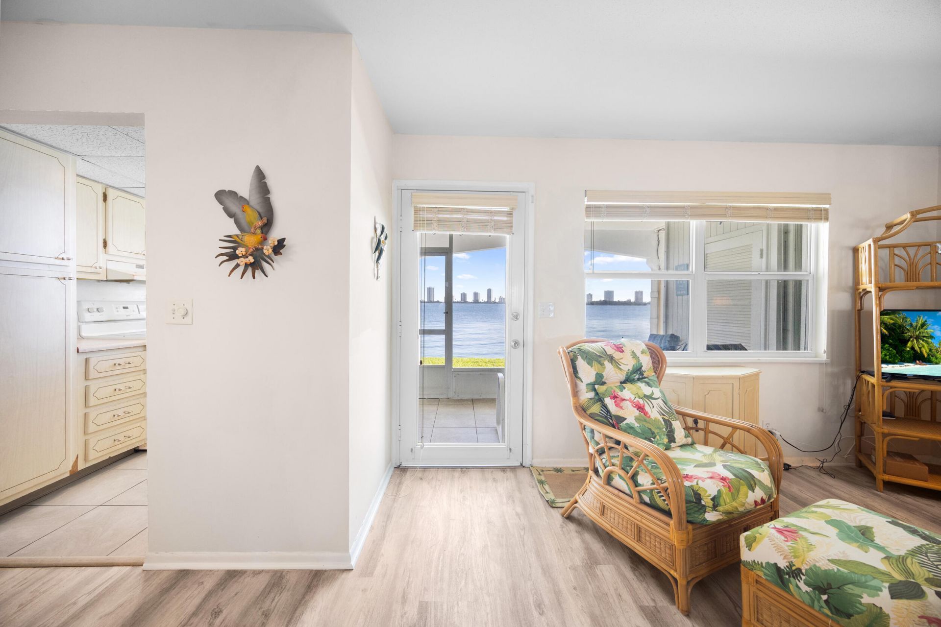 100 Shore Court, Unit 104, North Palm Beach, FL 33408 Photo