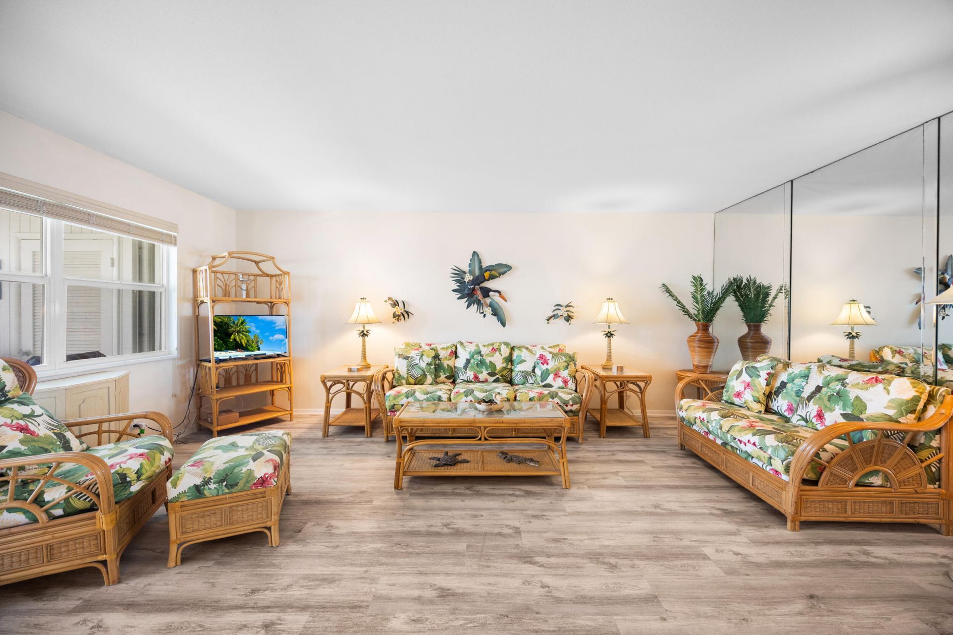 100 Shore Court, Unit 104, North Palm Beach, FL 33408 Photo