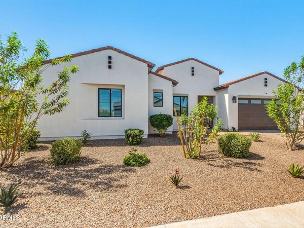 8009 W NORTHVIEW Avenue, Glendale, AZ 85303