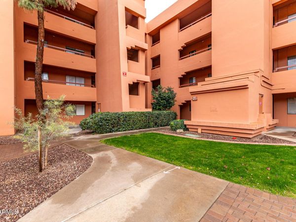 12212 N PARADISE VILLAGE Parkway S, Unit 134, Phoenix, AZ 85032