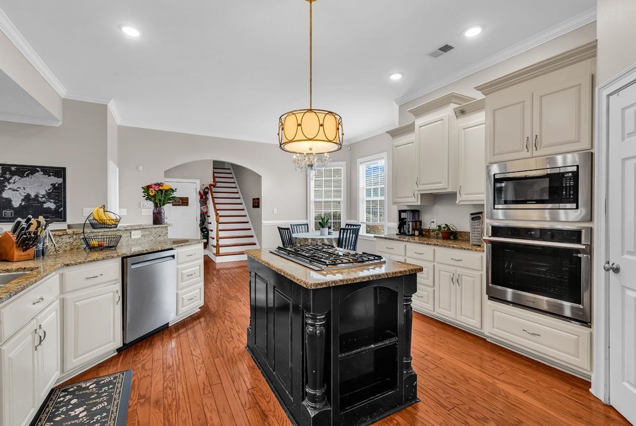 7045 Turtle Cove Dr. Photo 4