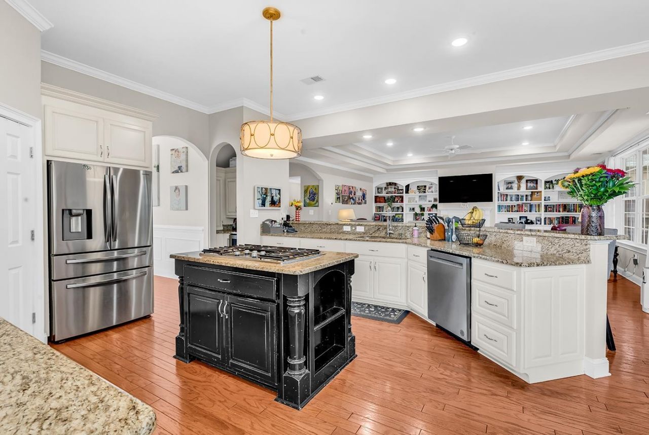 7045 Turtle Cove Dr. Photo 5