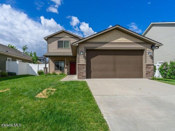 1761 W Pyrenees LOOP , Coeur d'Alene, ID 83815