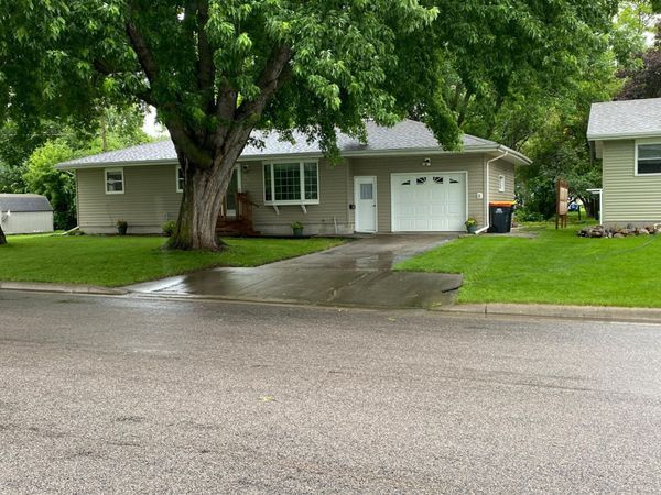 220 S 2nd Street, Bird Island, MN 55310