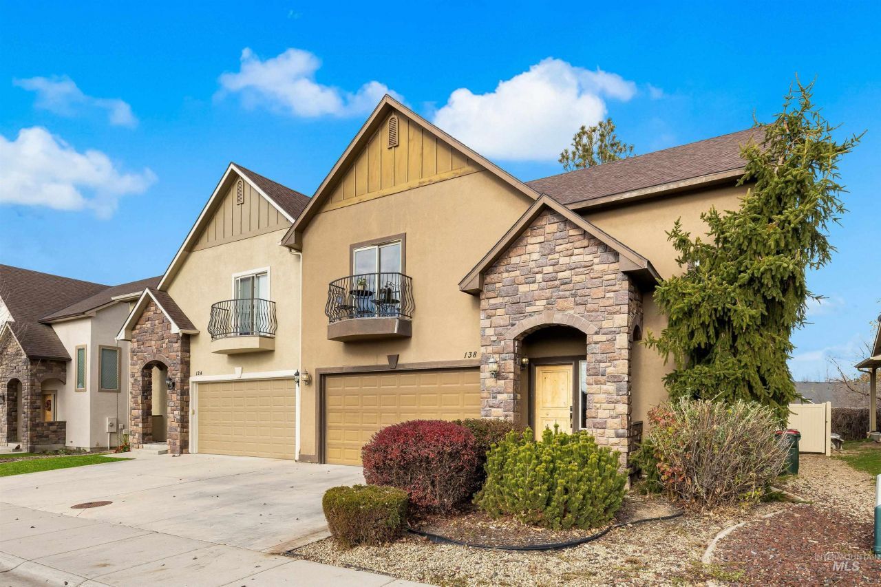 138 E Breinholt Ave, Meridian, ID 83646 Main Photo