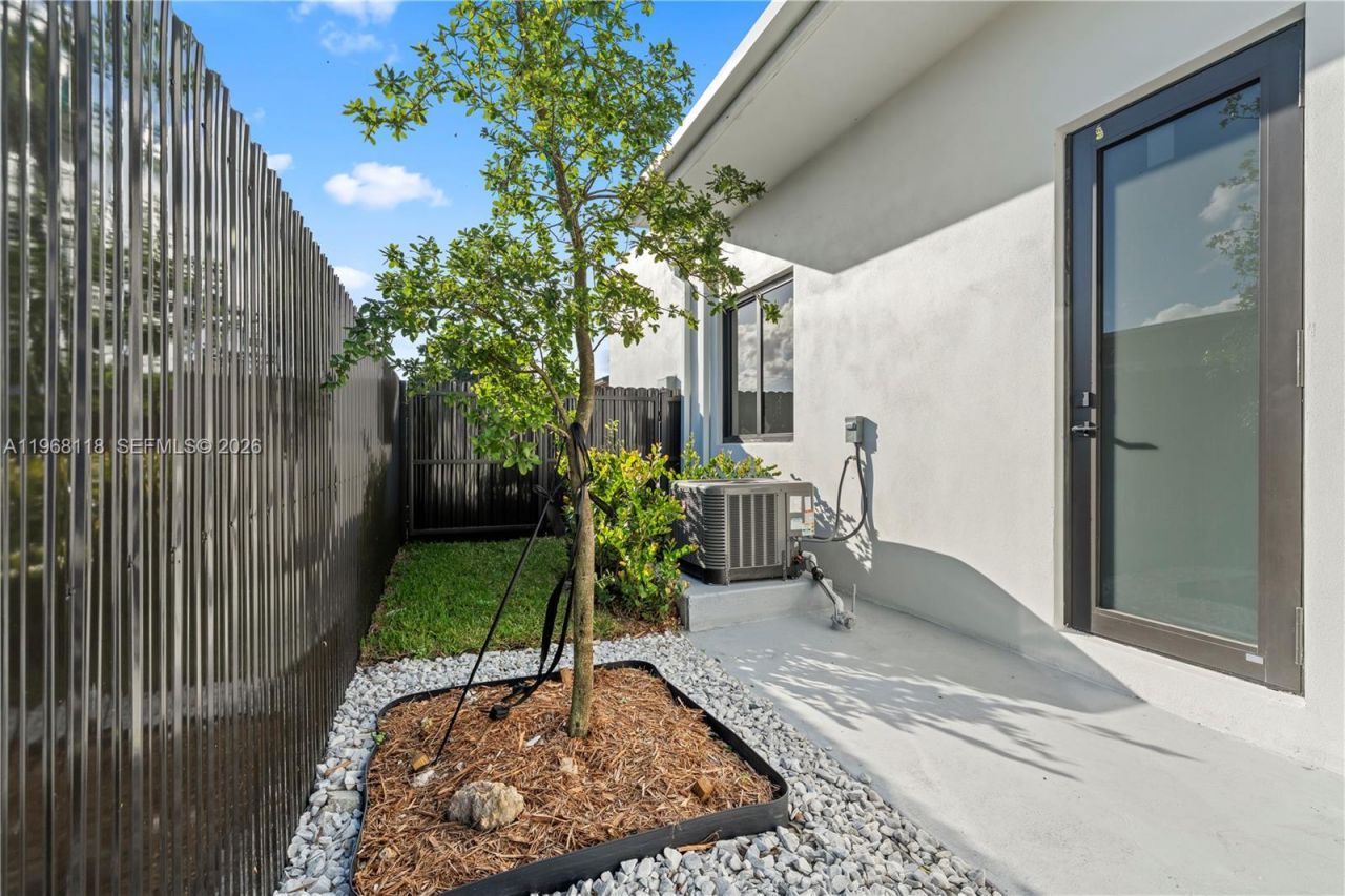 4321 SW 99th Ave , Miami, FL 33165 Photo