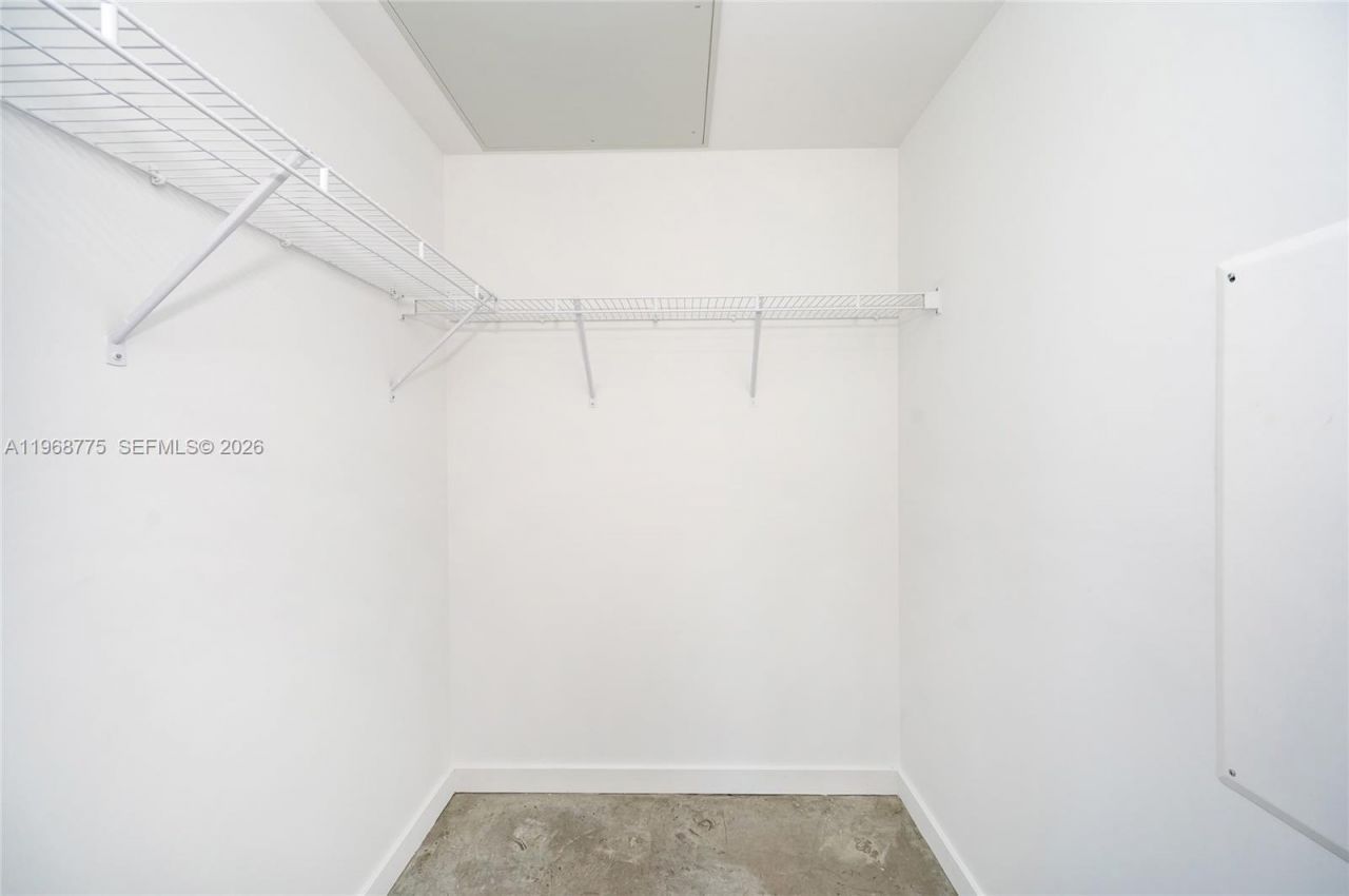 151 SE 1st St, Unit 909, Miami, FL 33131 Photo