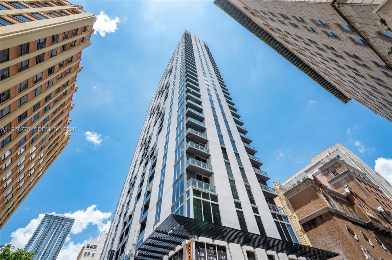 151 SE 1st St, Unit 909, Miami, FL 33131 Photo