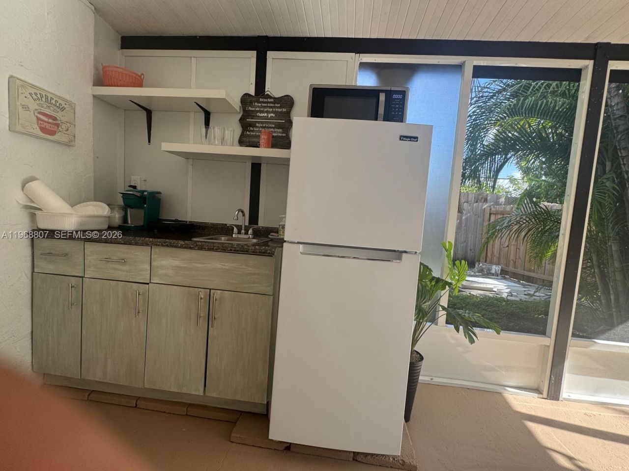 582 E 18th St , Unit B, Hialeah, FL 33013 Photo