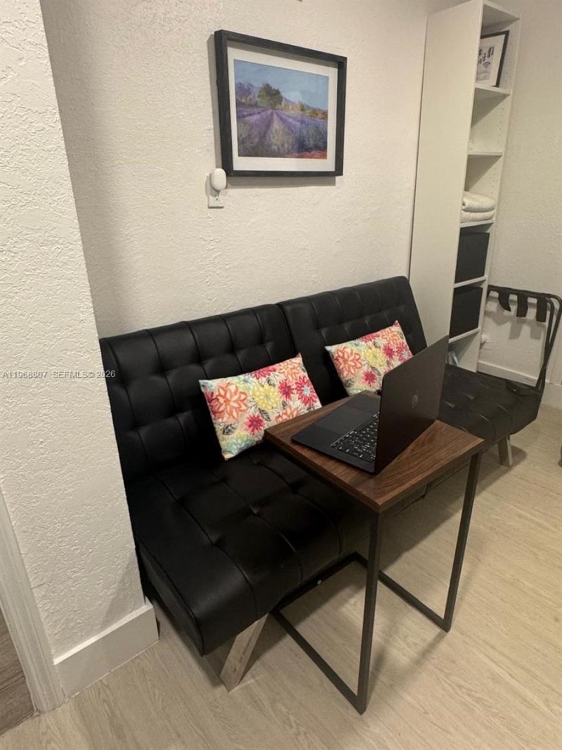 582 E 18th St , Unit B, Hialeah, FL 33013 Photo