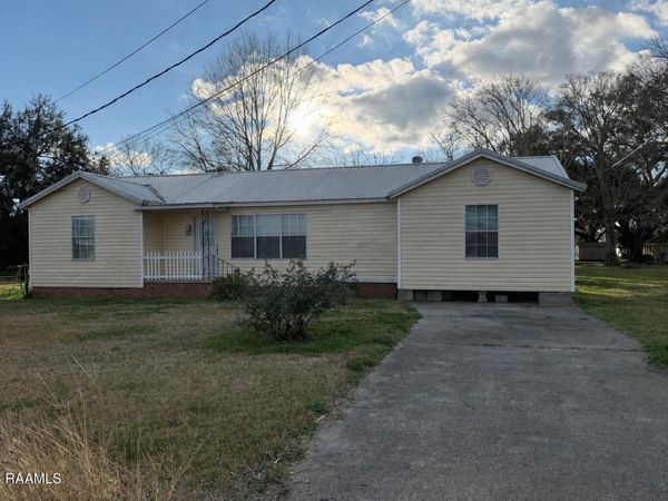 1914 Chatsworth Road , Franklin, LA 70538