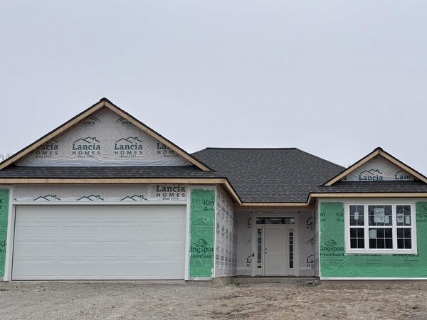 4356 Shadowood Lakes Trail, Fort Wayne, IN 46818