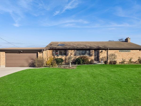 1603 Ashton Court, Wheaton, IL 60187