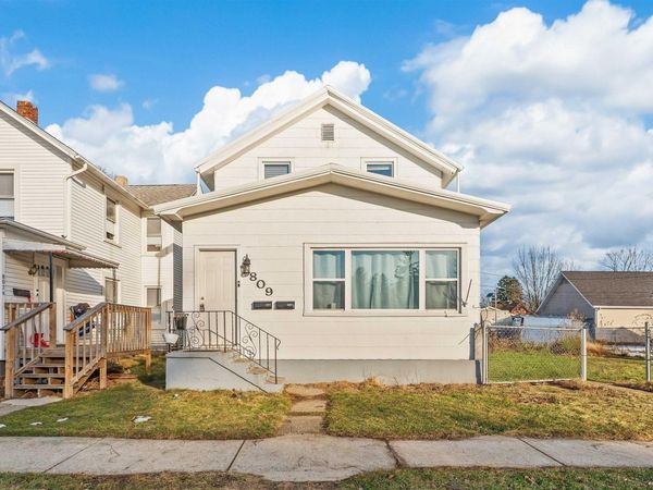 809 Rose Street, LaPorte, IN 46350